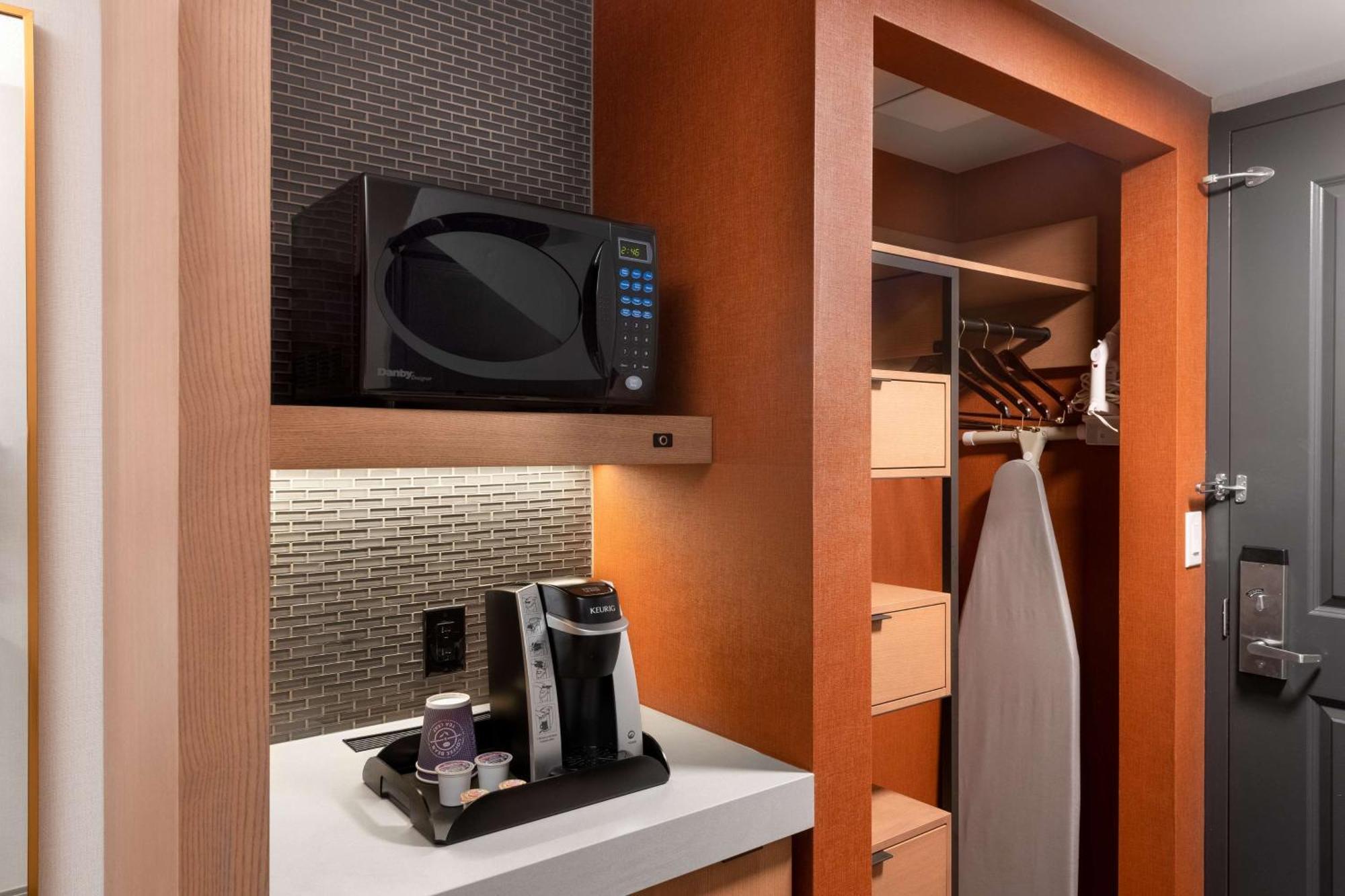 מיסיסאוגה Hilton Garden Inn Toronto Airport מראה חיצוני תמונה