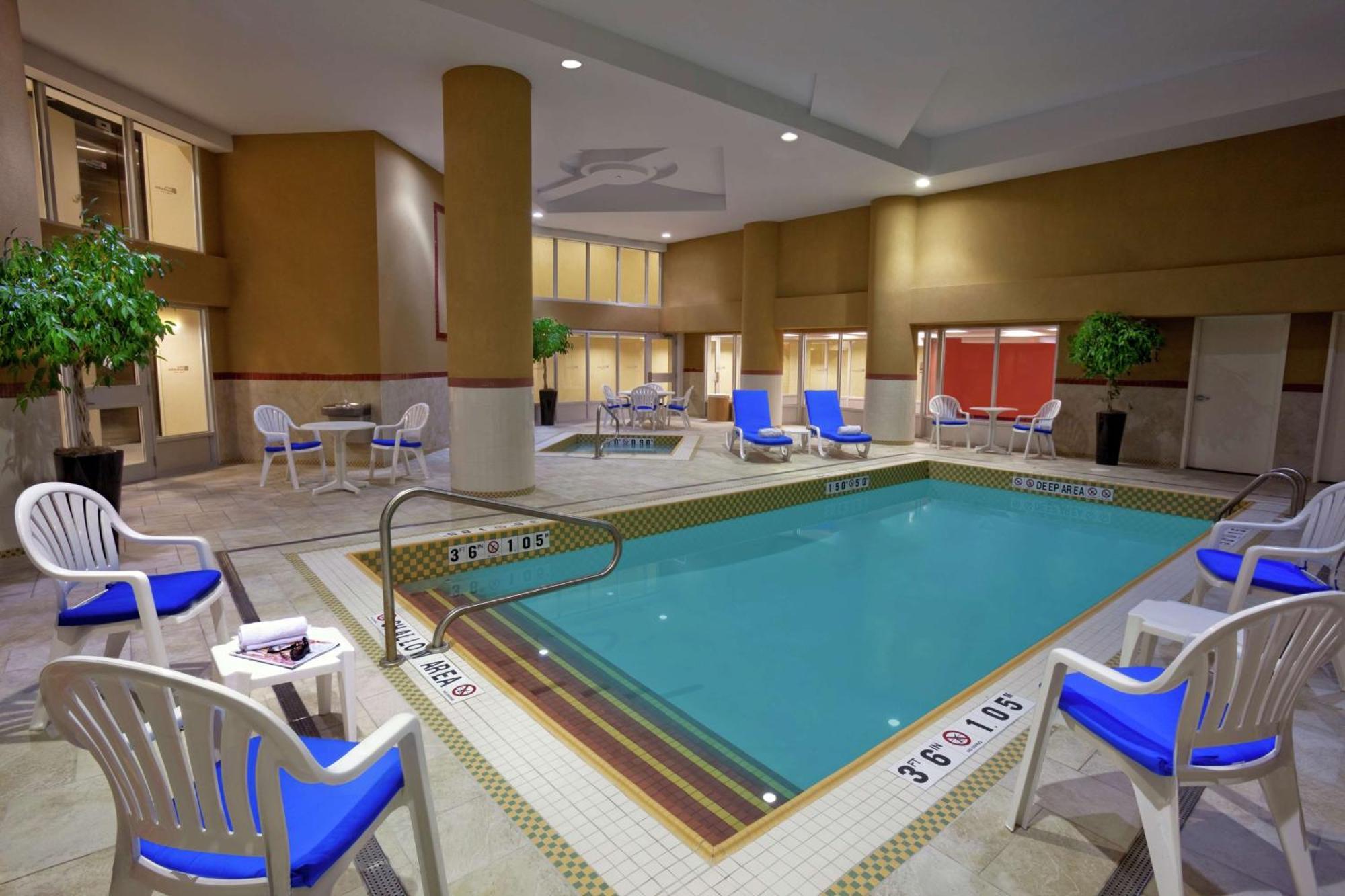 מיסיסאוגה Hilton Garden Inn Toronto Airport מראה חיצוני תמונה