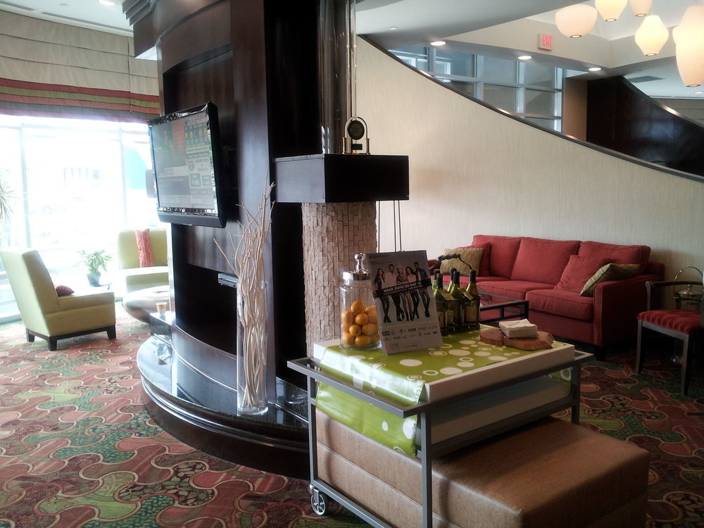 מיסיסאוגה Hilton Garden Inn Toronto Airport מראה חיצוני תמונה